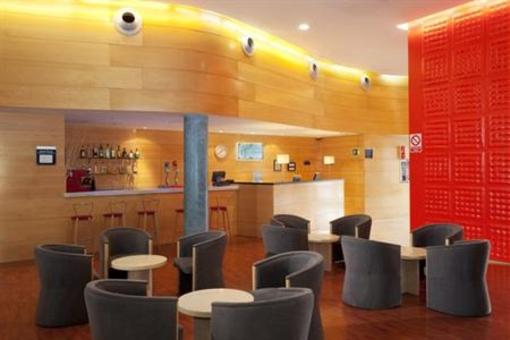 фото отеля Holiday Inn Express Molins De Rei
