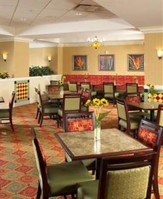 фото отеля Fairfield Inn & Suites Lake Buena Vista in the Marriott Village