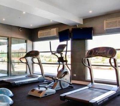 фото отеля Sandman Signature Hotel & Suites Langley