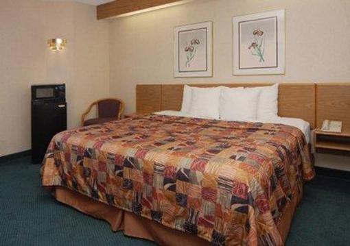 фото отеля Sleep Inn & Suites Princeton (West Virginia)