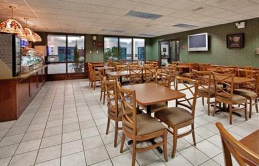 фото отеля Holiday Inn Express Warrensburg