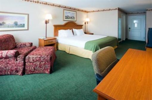 фото отеля Holiday Inn Express Hotel and Suites Winner
