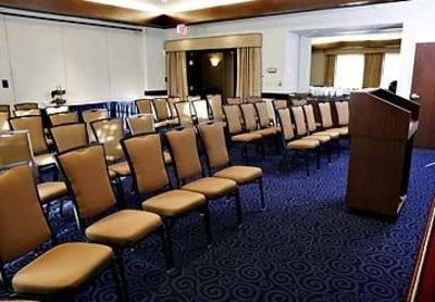 фото отеля Courtyard by Marriott Charlottesville - University Medical Center