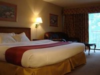 Riverport Inn Express Suites