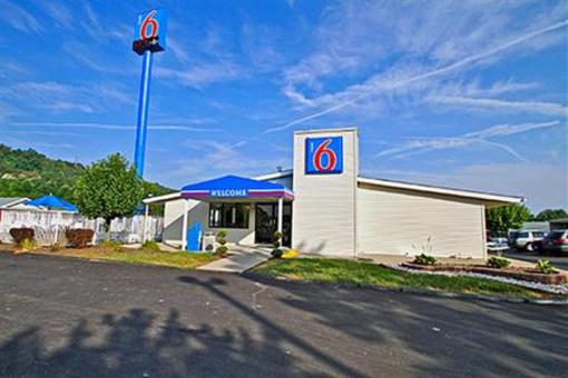 фото отеля Motel 6 Charleston West Cross Lanes