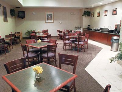 фото отеля La Quinta Inn & Suites Stamford