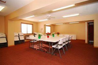 фото отеля Econo Lodge Inn & Suites Bettendorf