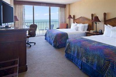 фото отеля Doubletree Beach Resort Tampa Bay / North Redington Beach