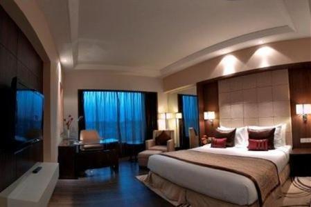 фото отеля Radisson Hotel Agra Taj East Gate Road