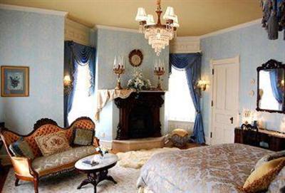 фото отеля Alexander Mansion Bed & Breakfast