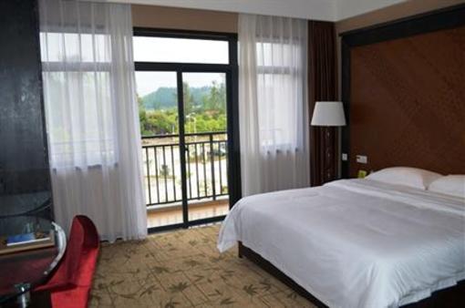 фото отеля Pine & Bamboo Bay Resort