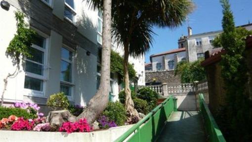 фото отеля Hostal La Salle
