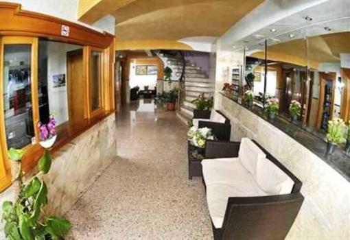 фото отеля Hostal Carel Tenerife
