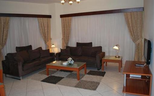 фото отеля Al Deyafa Hotel Apartments 3