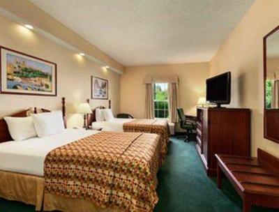 фото отеля Baymont Inn and Suites Jacksonville at Butler Blvd