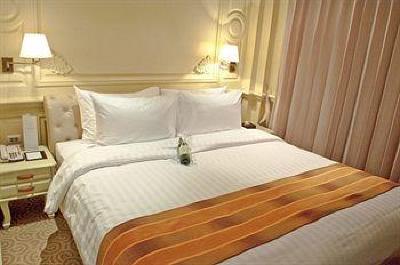 фото отеля Kingston Suites Bangkok