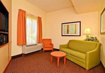 фото отеля Fairfield Inn & Suites Cherokee