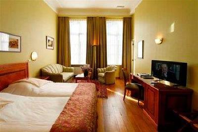 фото отеля BEST WESTERN Premier Hotel Villa des Fleurs