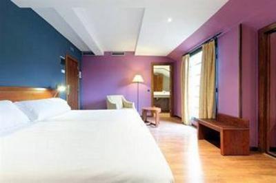 фото отеля Tryp Comendador