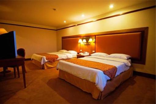 фото отеля Subic International Hotel