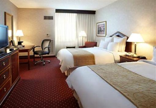 фото отеля Cincinnati North Hotel