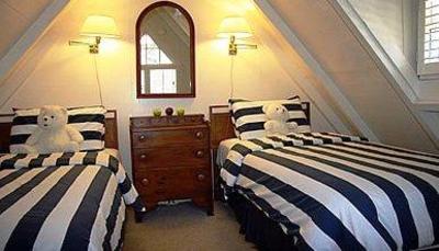 фото отеля Lamp Lighter Inn & Sunset House Suites