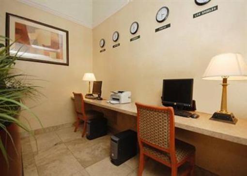 фото отеля Quality Inn & Suites at Talavi