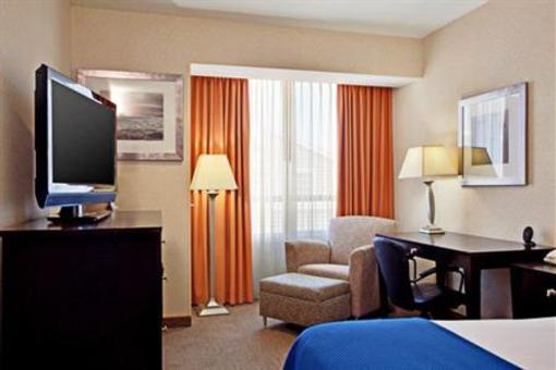 фото отеля Holiday Inn Express Newport Beach