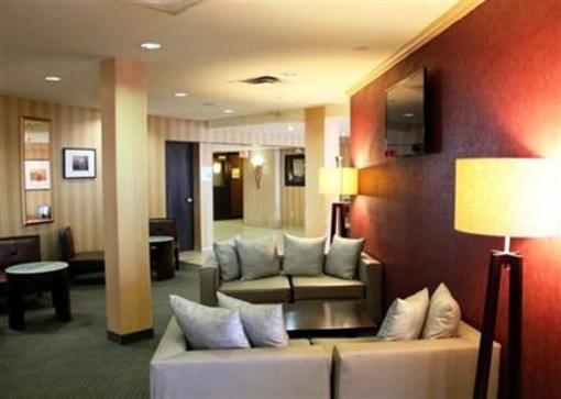 фото отеля Holiday Inn & Suites Parkway Conference Centre