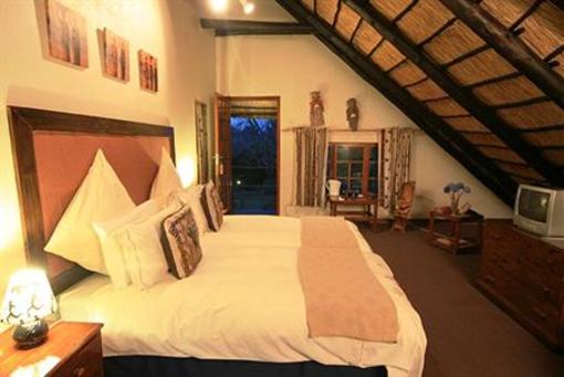 фото отеля Thatchings Guest House