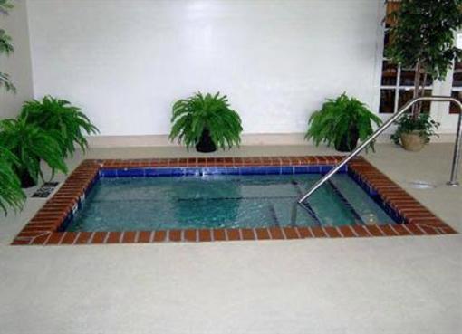фото отеля Holiday Inn Express Athens (Tennessee)