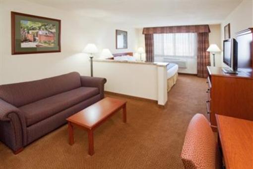 фото отеля Holiday Inn Express Farmington (Bloomfield)