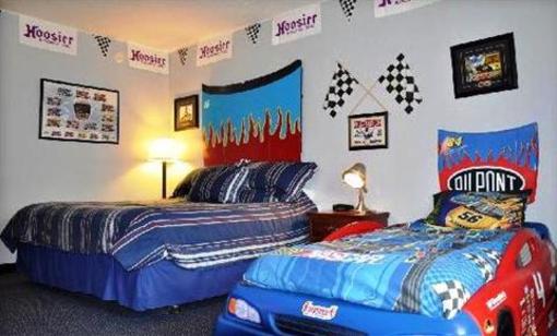 фото отеля Gladstone Inn & Suites