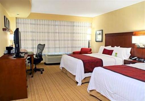 фото отеля Courtyard by Marriott Silver Spring Downtown