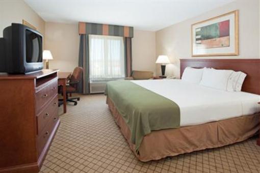 фото отеля Holiday Inn Express Hotel & Suites Garden City