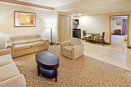 фото отеля Holiday Inn Hotel & Suites Beaufort