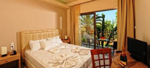 фото отеля Oasis Beach Hotel Anissaras