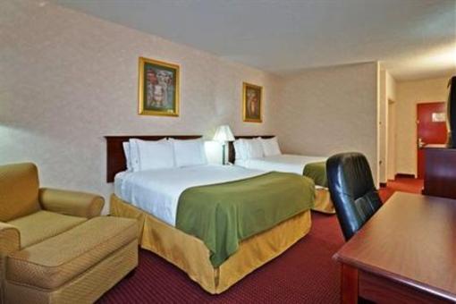 фото отеля Holiday Inn Express Brookville