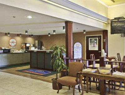 фото отеля Howard Johnson Express Inn & Suites Rocklin