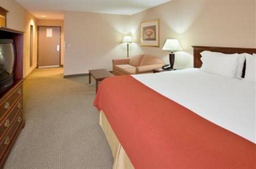 фото отеля Holiday Inn Express Bonner Springs