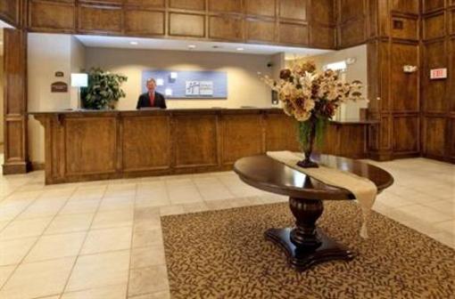 фото отеля Holiday Inn Express Bonner Springs