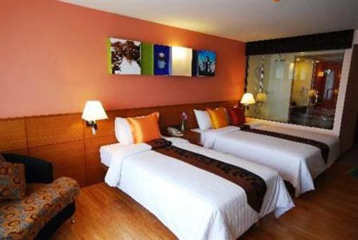 фото отеля Nouvo City Hotel