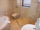 фото отеля Hampton Court Guest Lodge