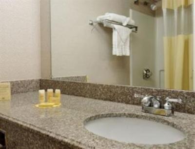 фото отеля Days Inn Conneaut