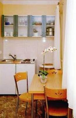 фото отеля Apartments Barisic Seget Donji