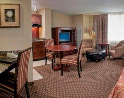 фото отеля Clarion Collection Hotel Arlington Court Suites