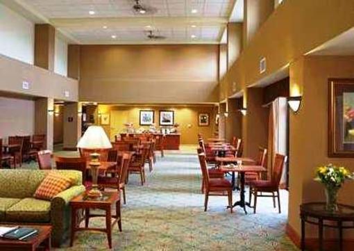 фото отеля Hampton Inn & Suites Minneapolis - St. Paul Airport