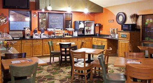 фото отеля AmericInn Lodge and Suites Cedar Falls