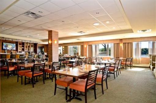 фото отеля BEST WESTERN PLUS Chocolate Lake Hotel