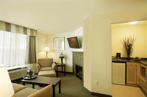 фото отеля BEST WESTERN PLUS Chocolate Lake Hotel